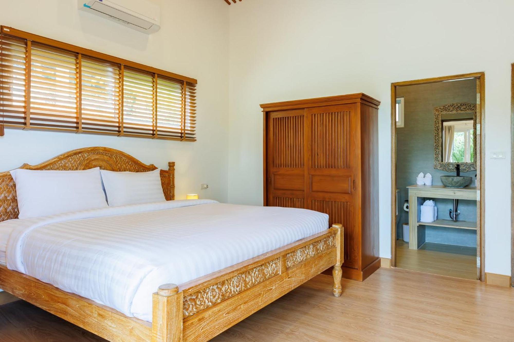1 Bedroom Modern Balinese Pool & Sea View #6
